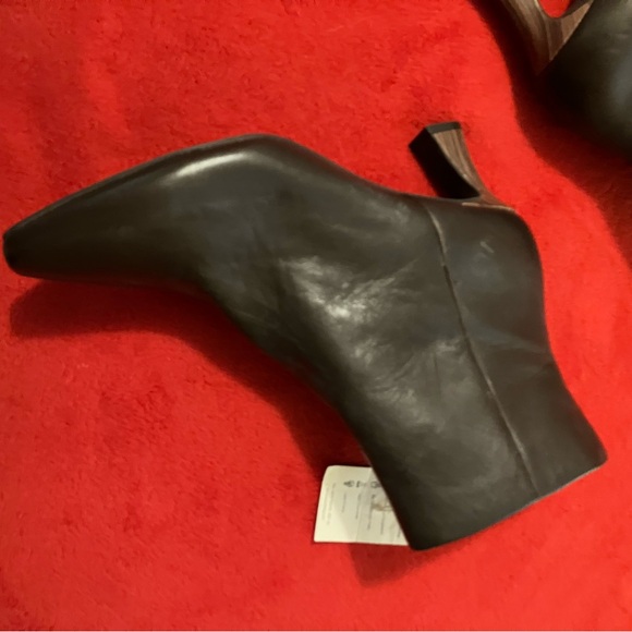 Sanctuary Splendor Leather Bootie - Picture 3 of 5